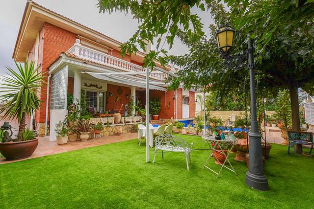 Casa-chalet en Venta en  NARDS DELS en Poble