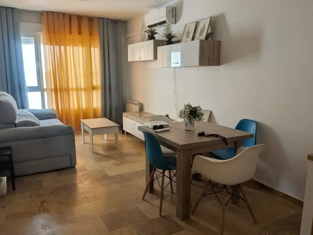 Living room of Flat for rent in Armilla  with Air Conditioner