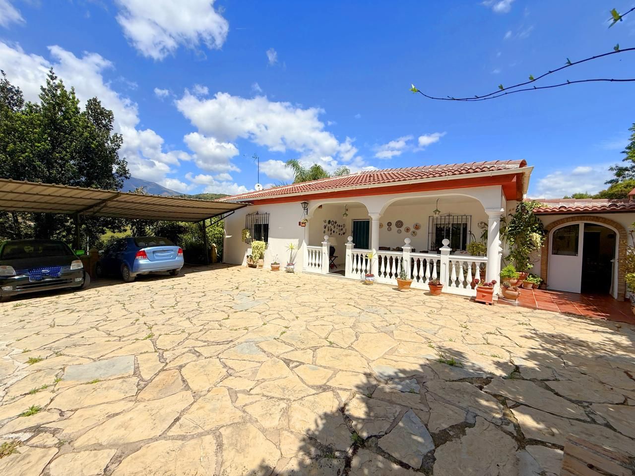 Exterior view of House or chalet for sale in Estepona  with Private garden, Terrace and Storage room