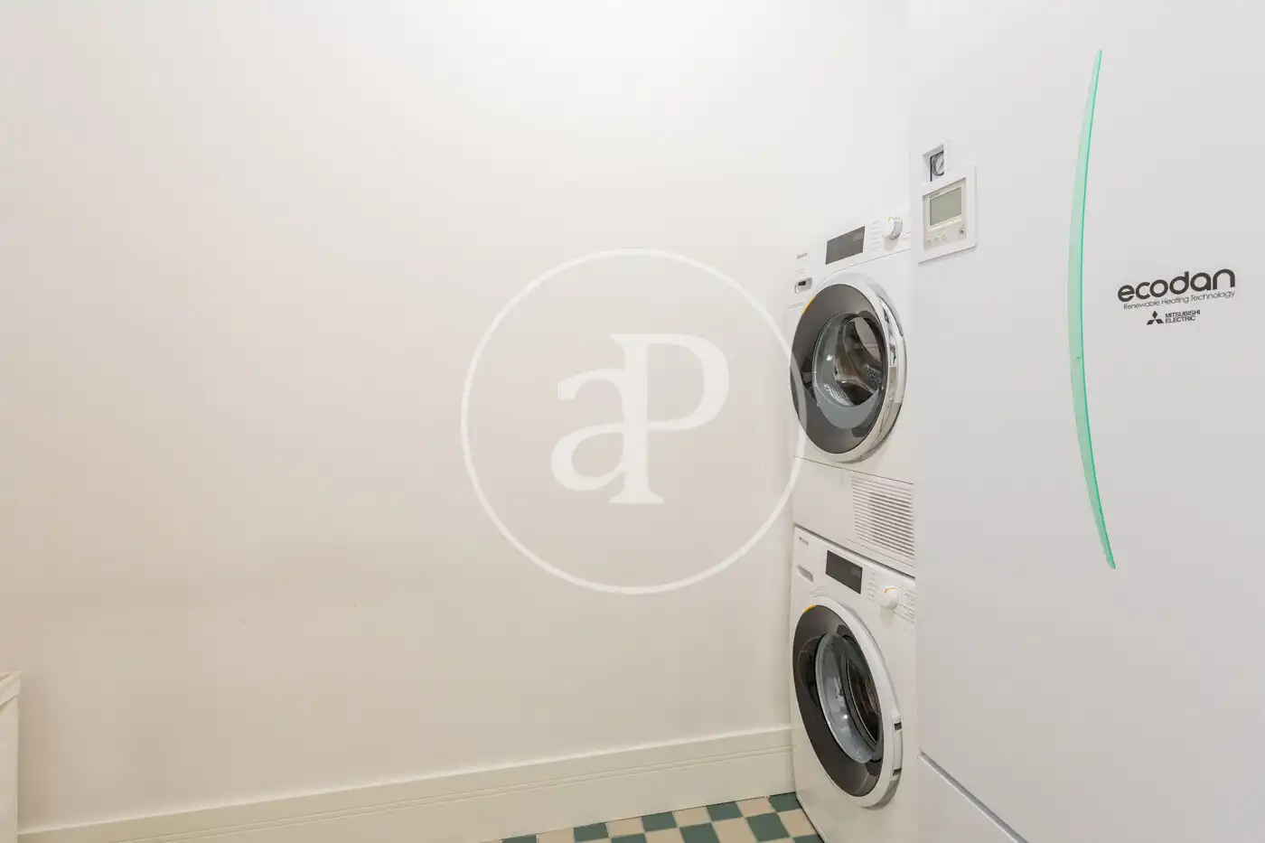 Schlafzimmer von Wohnung zur Miete in Madrid mit Klimaanlage, Heizung und Privatgarten