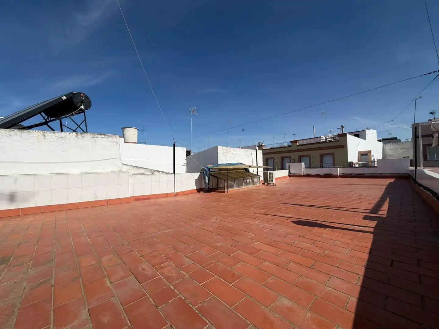 Vista exterior de Casa o chalet en venta en Coria del Río