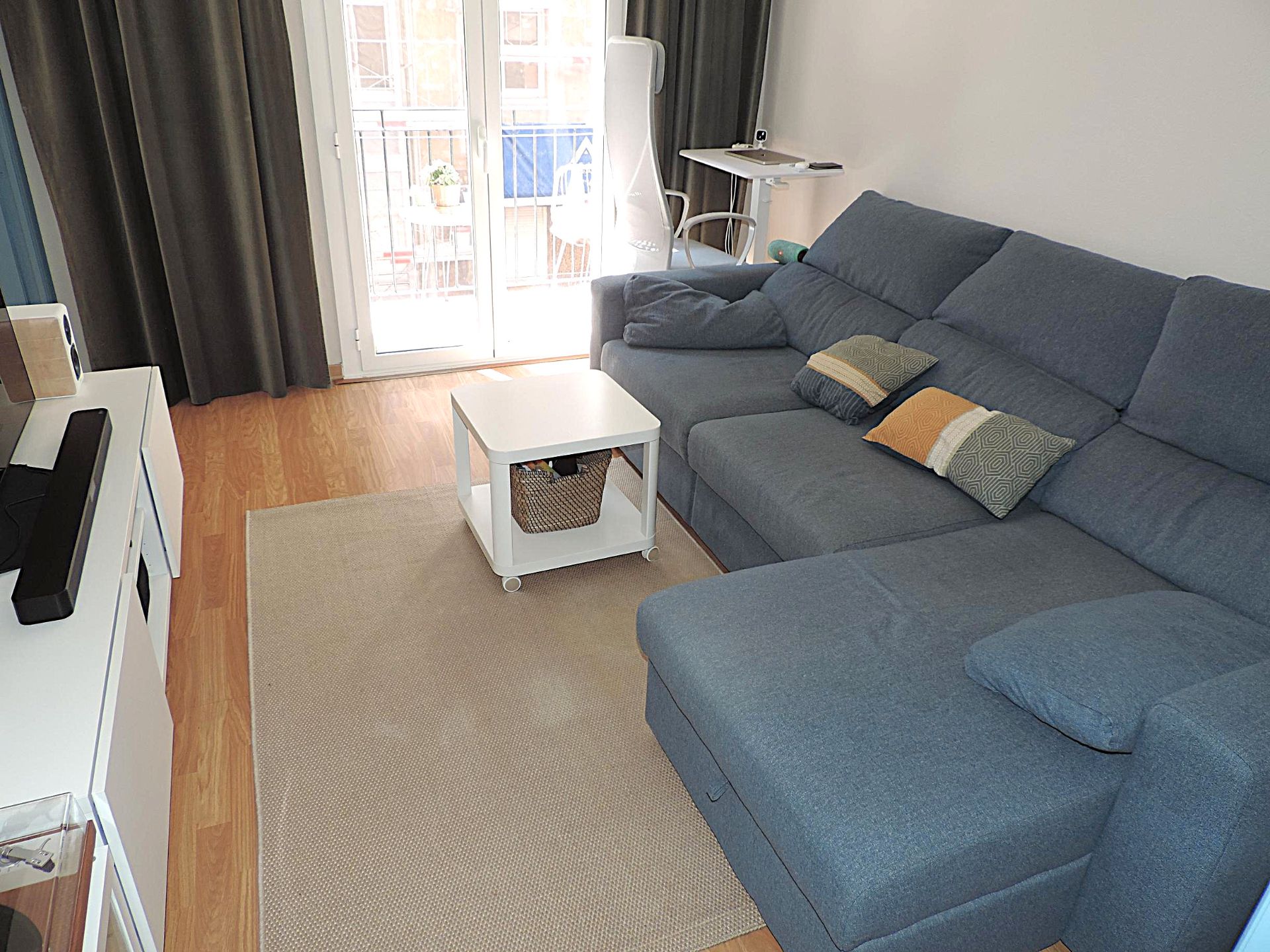 Living room of Flat for sale in Badalona  with Parquet flooring and Balcony