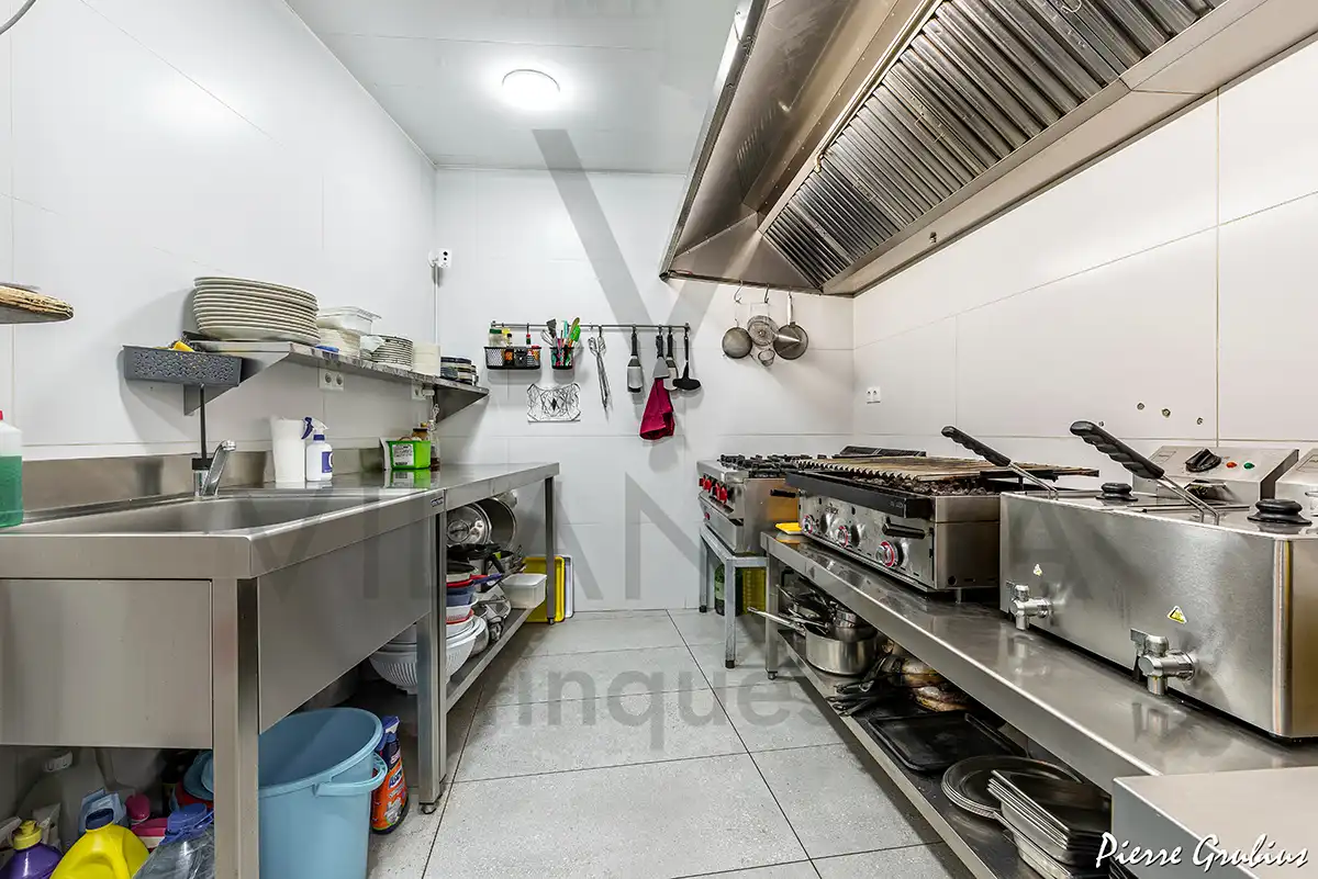 Kitchen of Commercial properties for rent in Falset  with Air Conditioner, Heating and Terrace