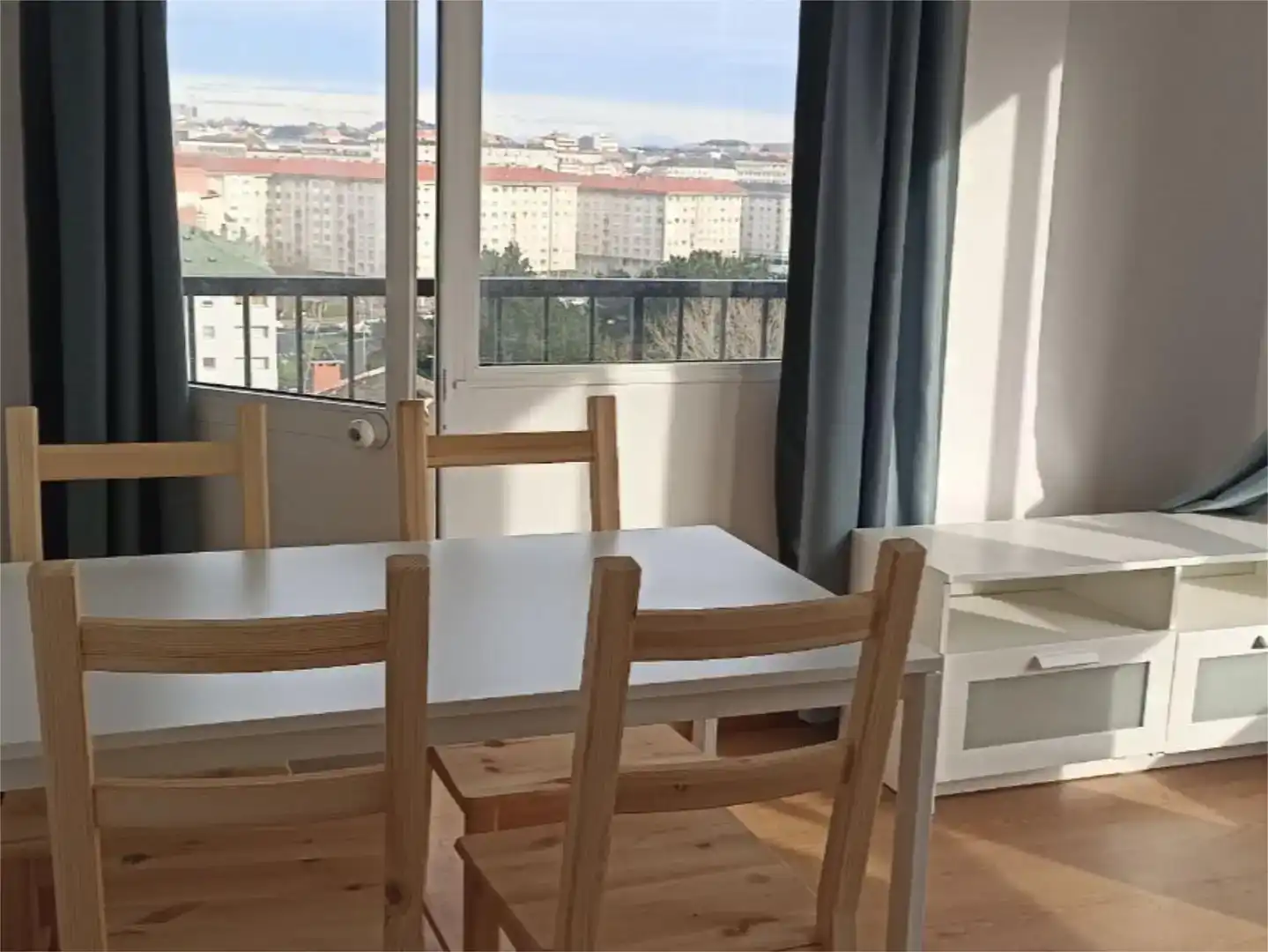 Dormitori de Pis de lloguer en Ferrol amb Moblat, Forn i Rentadora