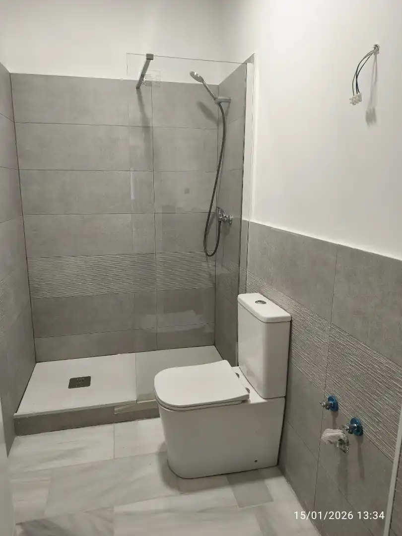 Baño de Planta baja en venta en Sevilla con Aire acondicionado, Jardín privado y Parquet