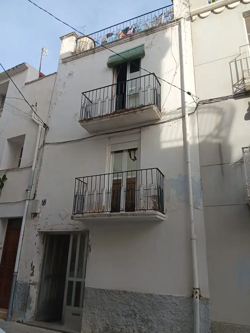 Casa adosada en venta en La Sénia