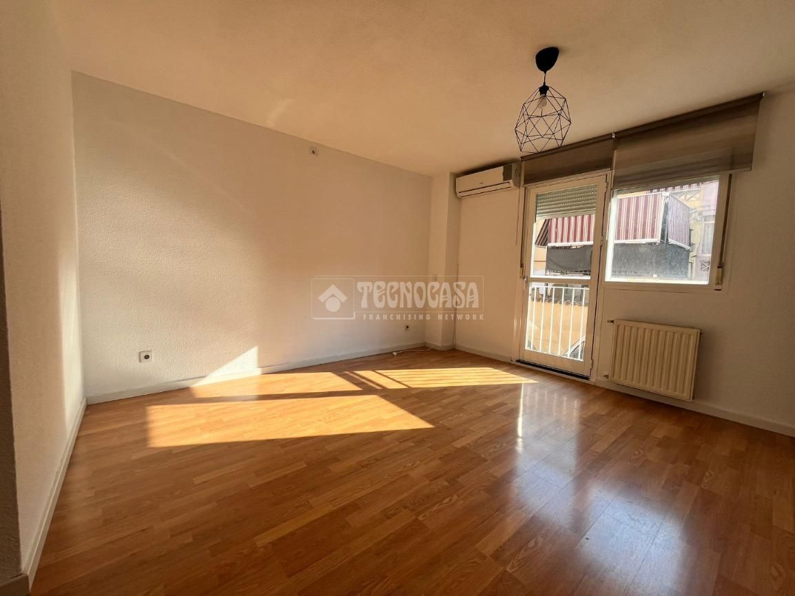 Bedroom of Flat to rent in  Madrid Capital