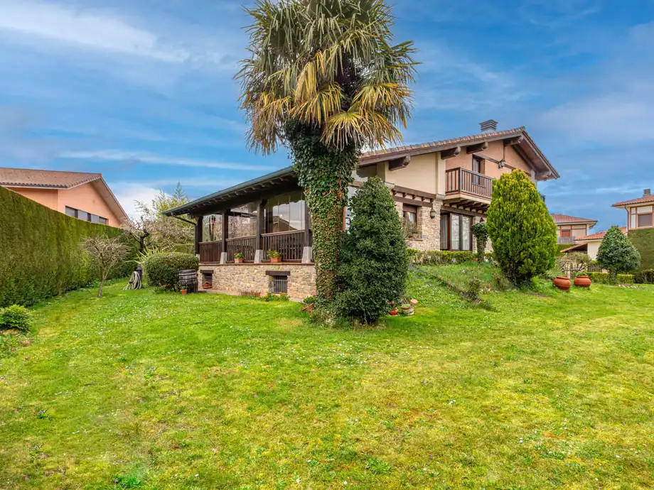 Casa con jardín en venta en Elburgo / Burgelu, imagen 2