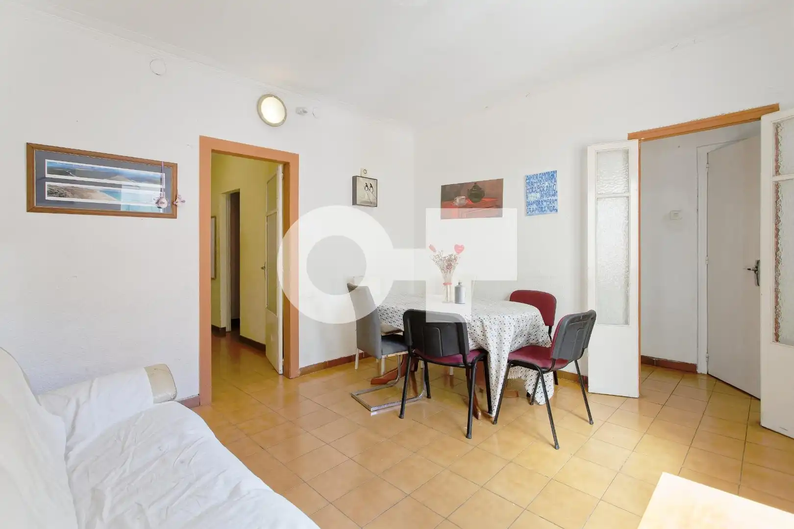 Habitación de Edificio en venta en Barcelona