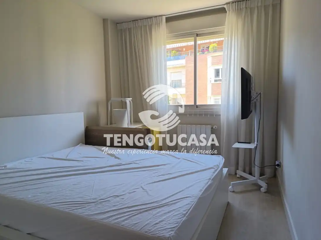 Bedroom of Flat for rent in Madrid  with Air Conditioner, Heating and Terrace