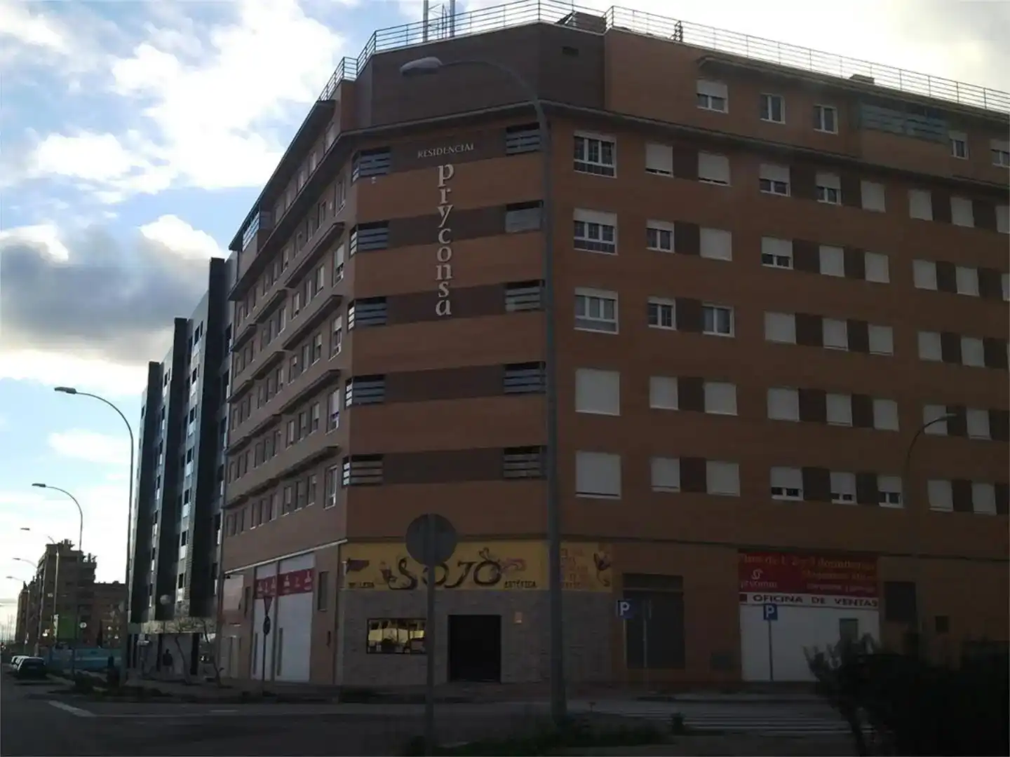 Exterior view of Garage for rent in Madrid