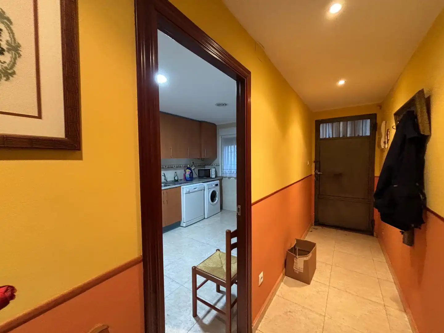 Küche von Wohnung zum Verkauf in Zuera mit Klimaanlage, Heizung und Privatgarten