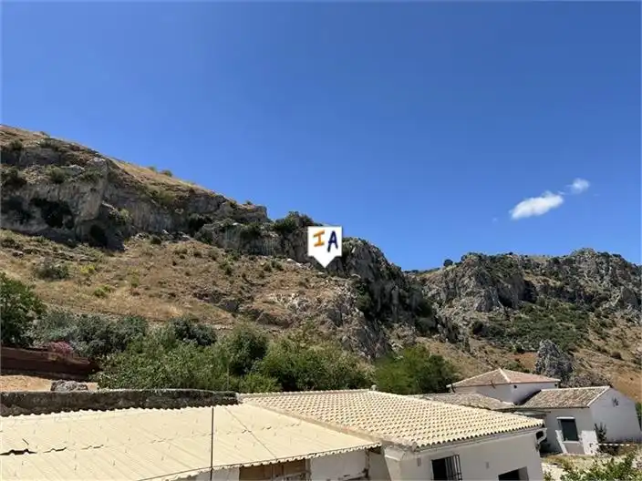 Vista exterior de Casa adosada en venta en Zuheros con Aire acondicionado y Internet