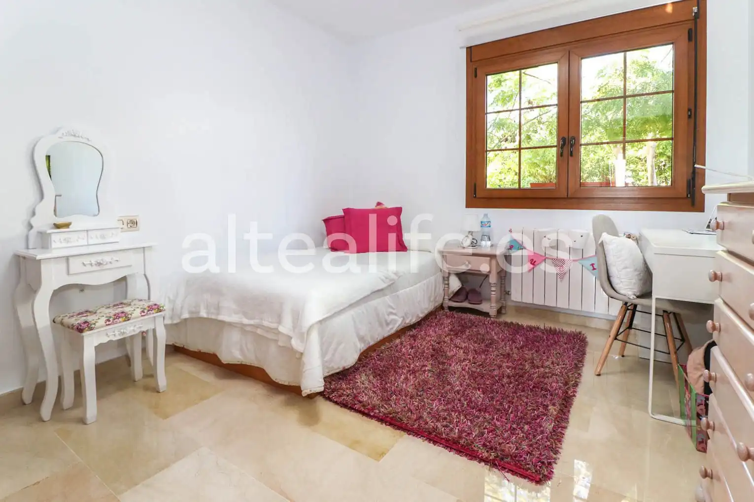 Habitación de Casa o chalet en venta en La Nucia con Aire acondicionado, Calefacción y Jardín privado