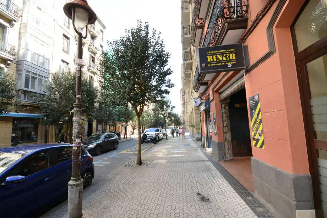 Vista exterior de Local en venta en Donostia - San Sebastián  con Amueblado