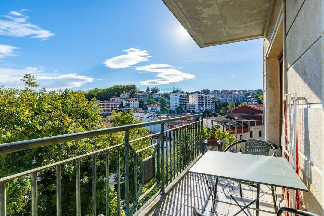 Terrassa de Apartament en venda en Donostia - San Sebastián  amb Calefacció i Terrassa