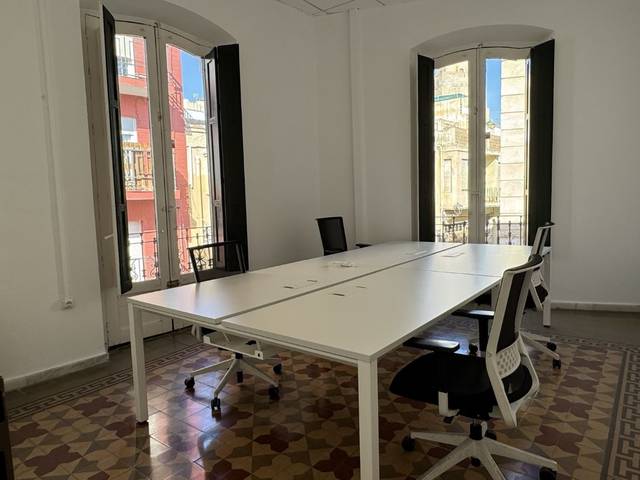 Oficina en Alquiler en Calle Arráez, 11 en Centro