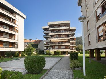 Piso con ascensor en venta en Calle Almirante Carrero Blanco 49