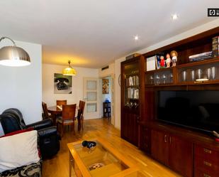 Apartment to share in Rejas