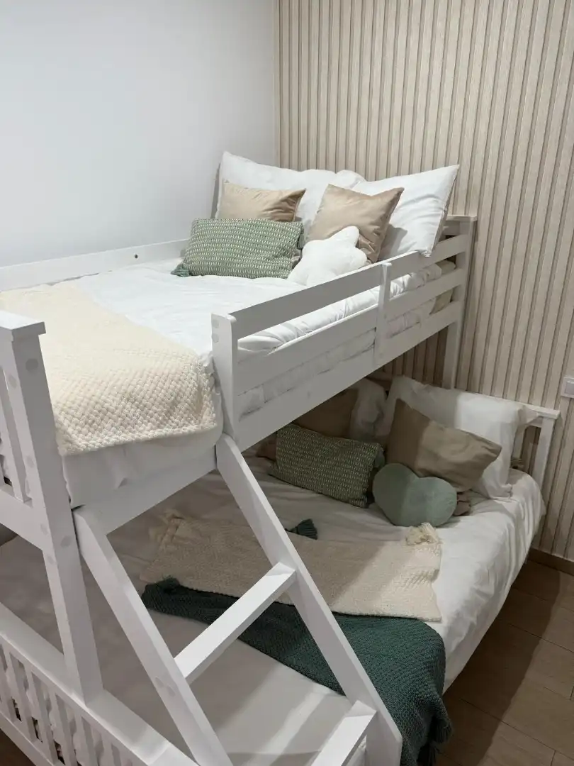 Schlafzimmer von Wohnungen zur Miete in Ubrique mit Heizung, Möbliert und Waschmaschine