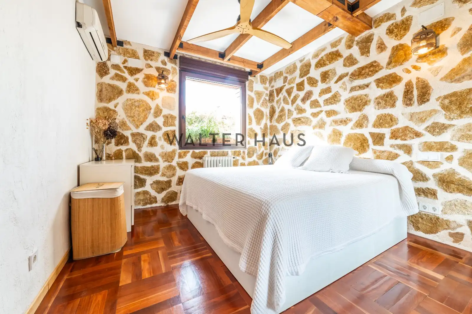 Attic for sale in Madrid  with Air Conditioner, Heating and Terrace