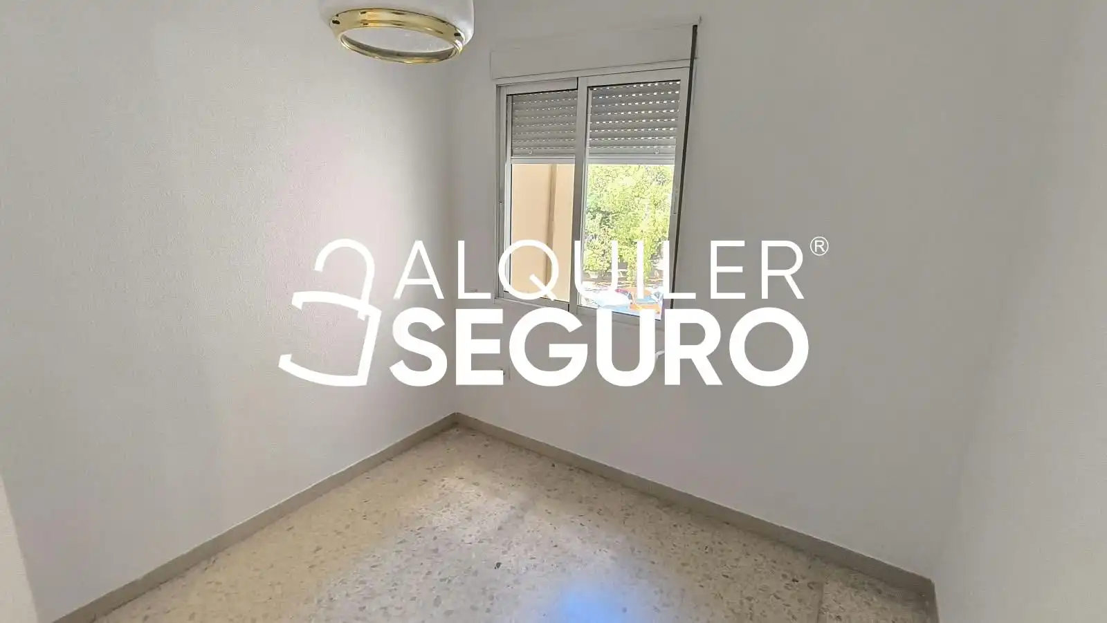 Bedroom of Flat for rent in Sevilla  with Air Conditioner