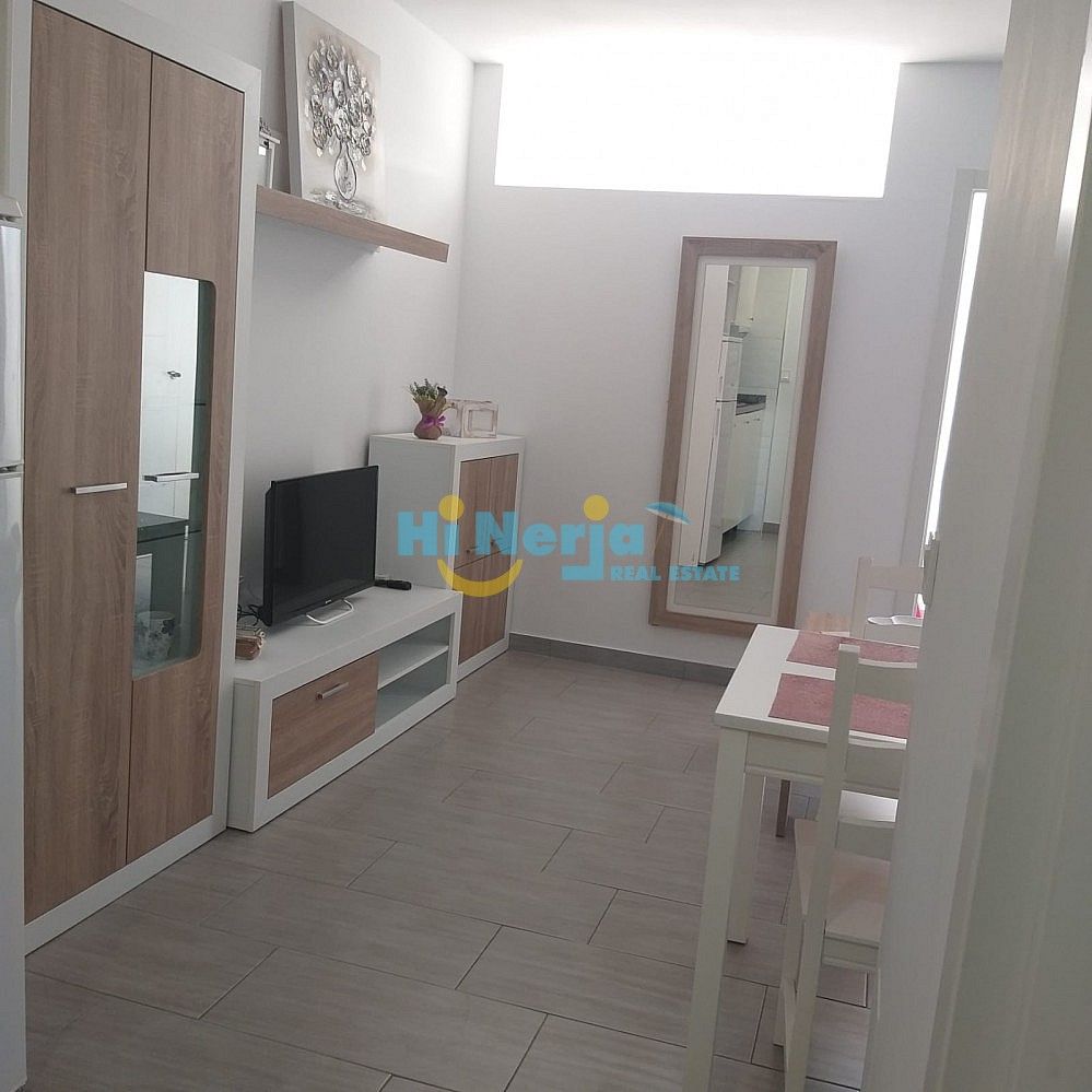 Bedroom of Apartment for rent in Vélez-Málaga  with Air Conditioner, Heating and Private garden