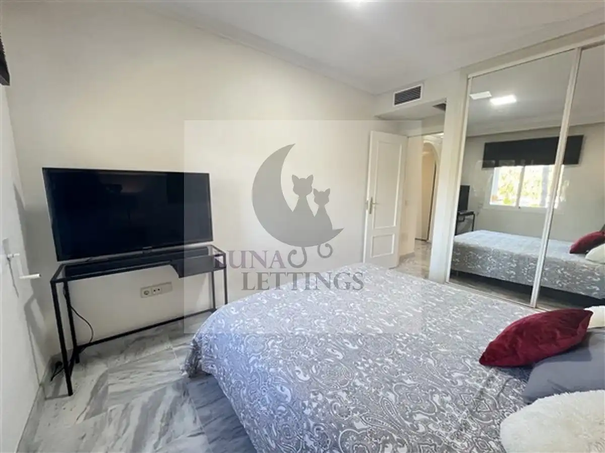 Appartement compact avec piscine à louer à Avenida Príncipe Salman e1, imagen 12