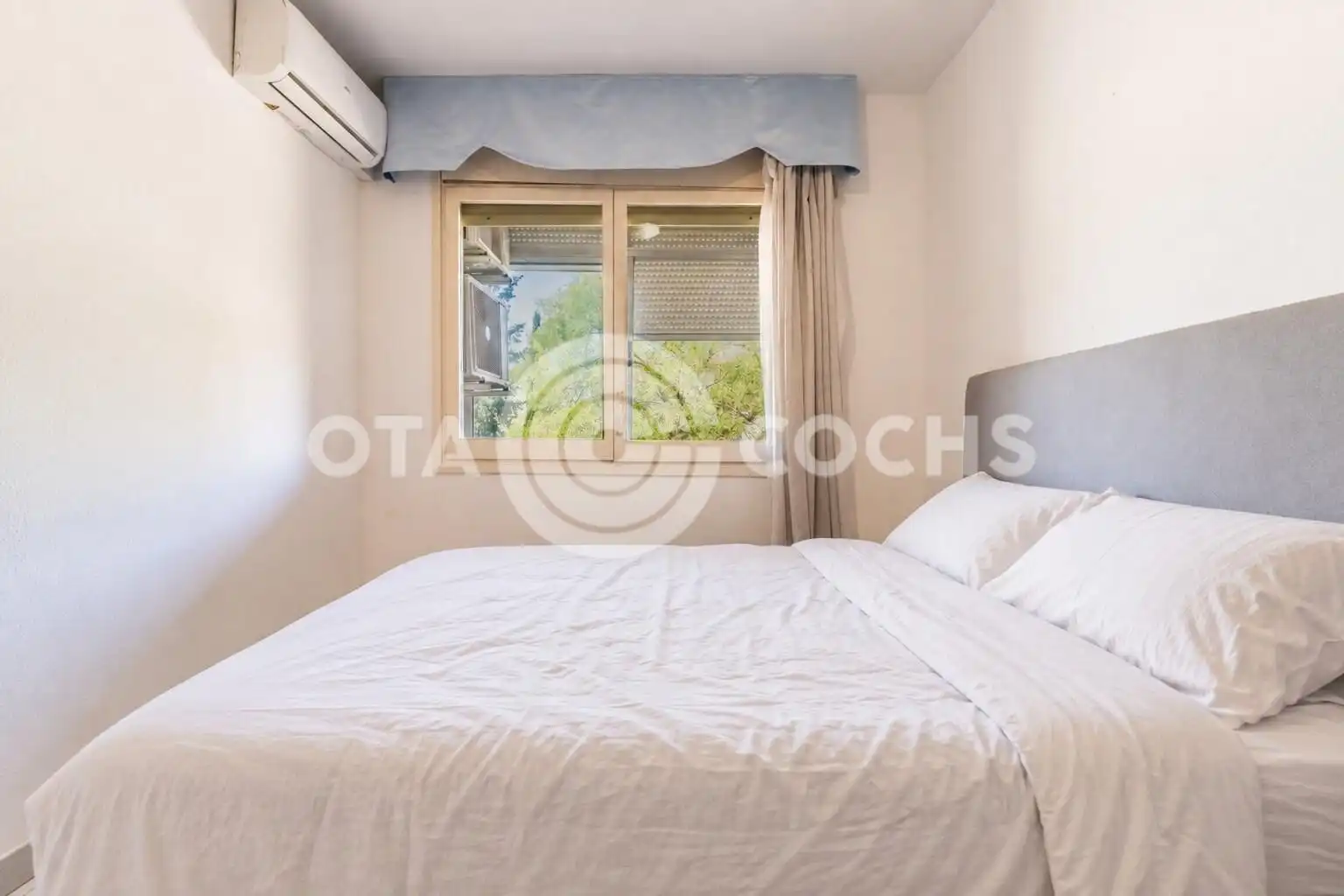 Schlafzimmer von Wohnung zum Verkauf in Tarragona mit Klimaanlage und Balkon