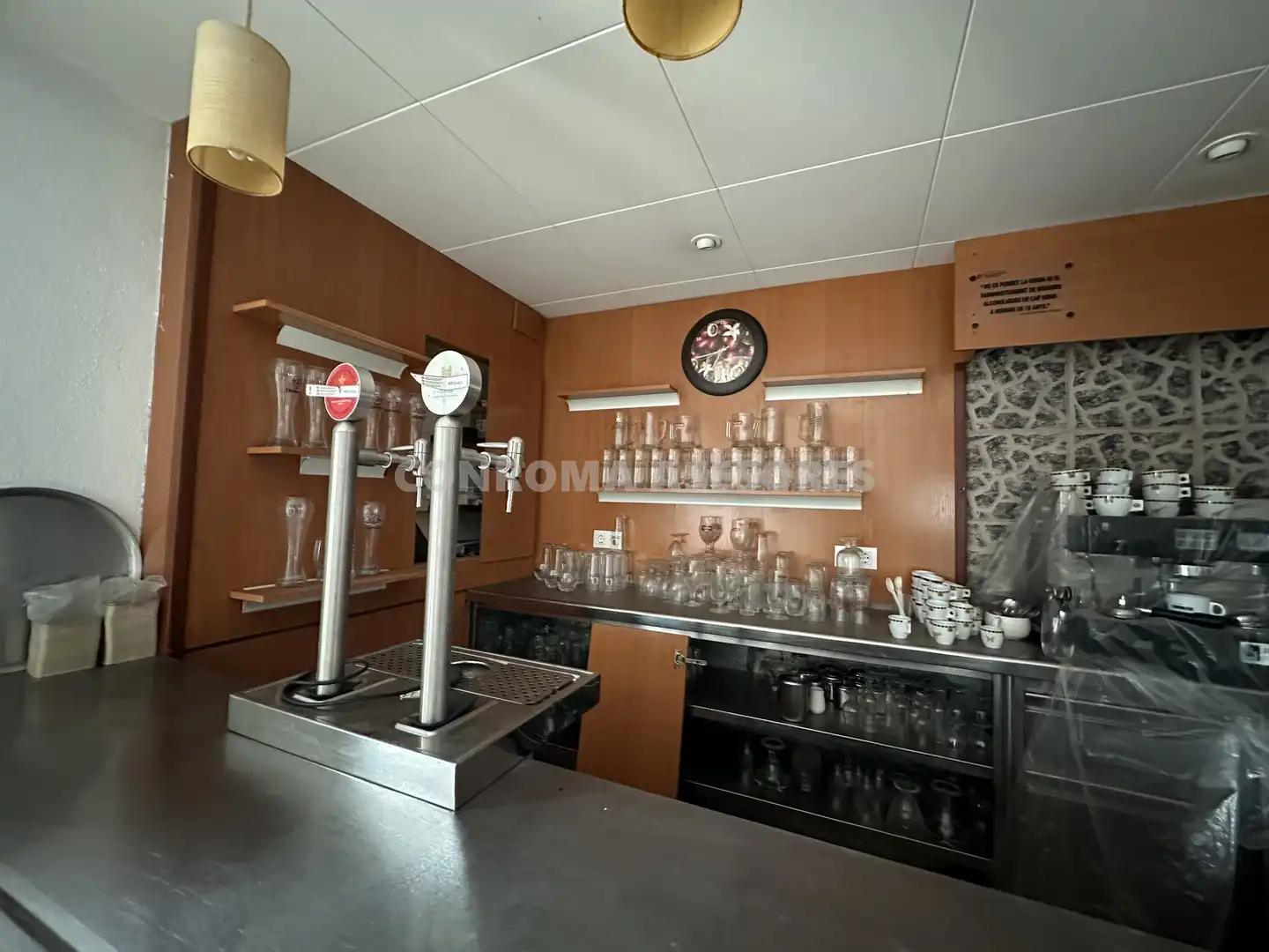 Local comercial en venda a Carrer de Montserrat, imagen 4