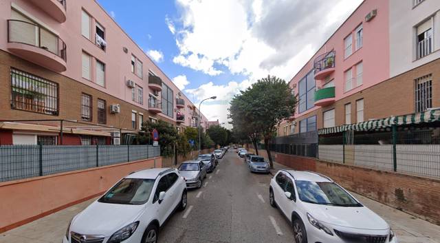 Piso en Venta en CL CORRAL DE LAS MARAVILLAS en Pino Montano - Consolación