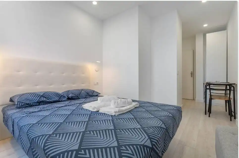Habitación de Apartamento en venta en Puerto de la Cruz con Amueblado, Lavadora y Microondas
