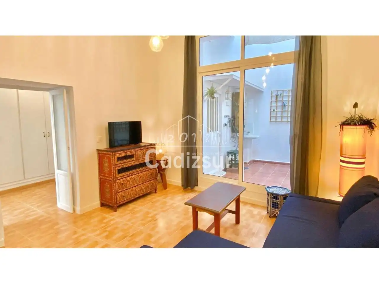 Sala de estar de Piso de alquiler en Cádiz con Amueblado