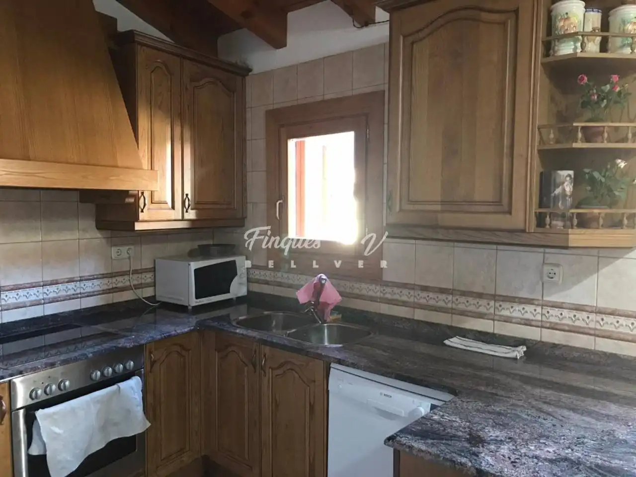 Cuina de Casa o xalet de lloguer en Montellà i Martinet amb Calefacció, Terrassa i Moblat