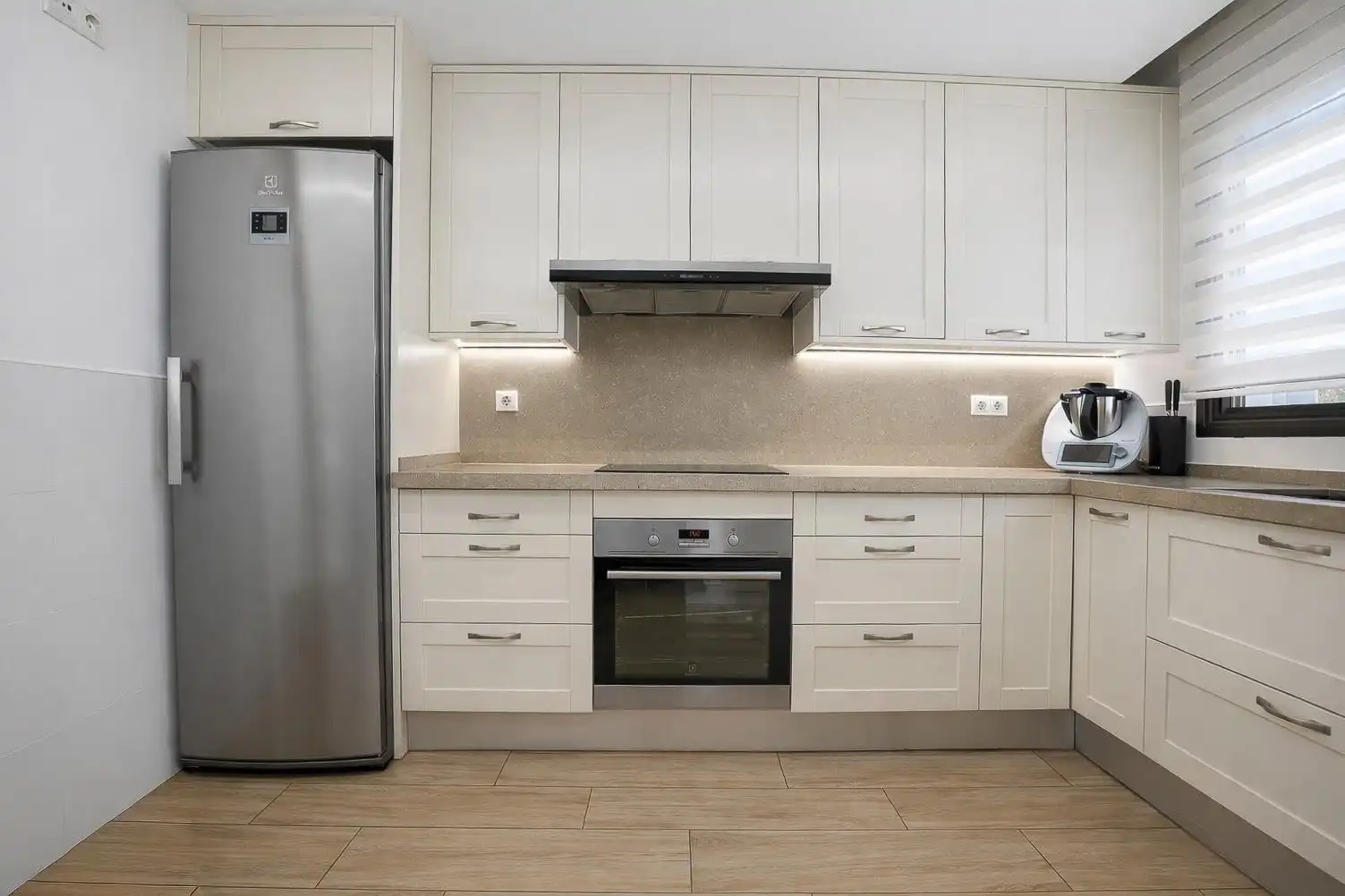 Cocina de Casa adosada en venta en Vilallonga del Camp con Aire acondicionado, Calefacción y Jardín privado