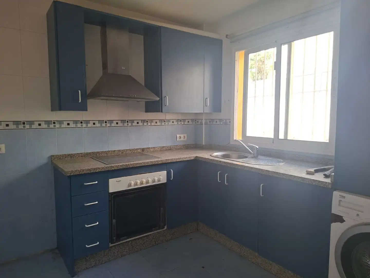 Cuina de Casa adosada en venda en Benalmádena amb Aire condicionat, Terrassa i Traster