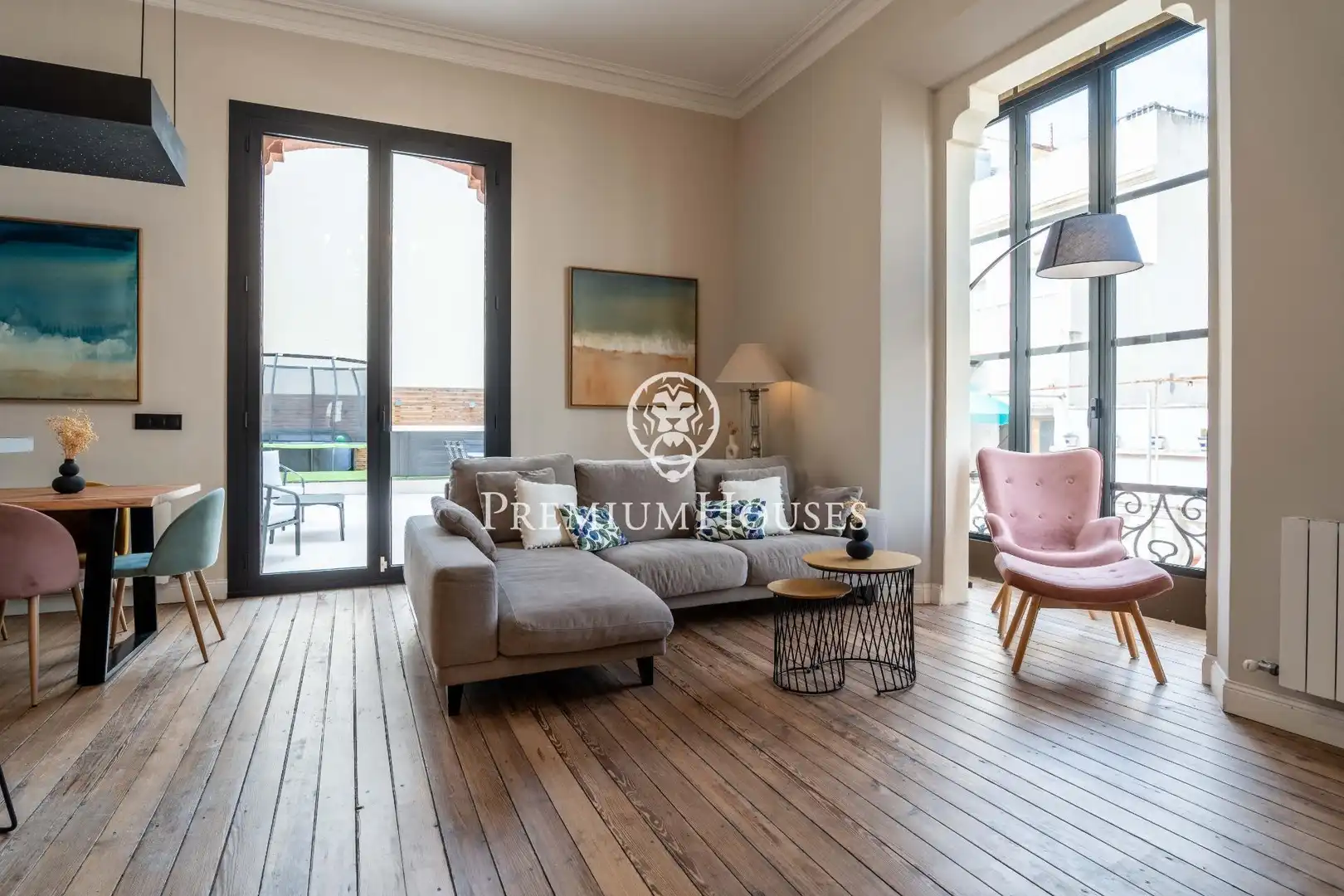 Living room of Flat for sale in Vilanova i la Geltrú  with Air Conditioner, Heating and Terrace