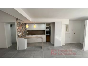 Rez-de-chaussée avec balcon à vendre à Montilivi