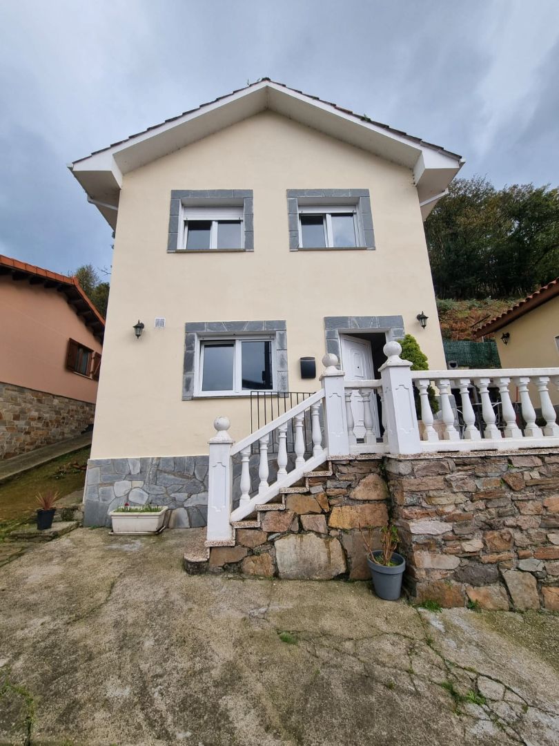 Vista exterior de Casa o chalet en venta en Cudillero con Amueblado