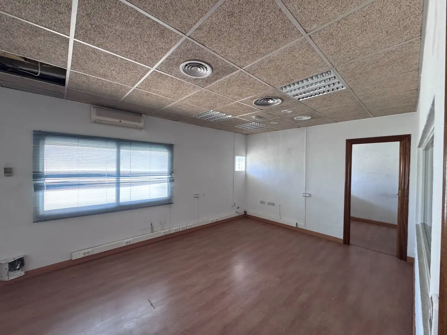 Industrial buildings for rent in Ceutí