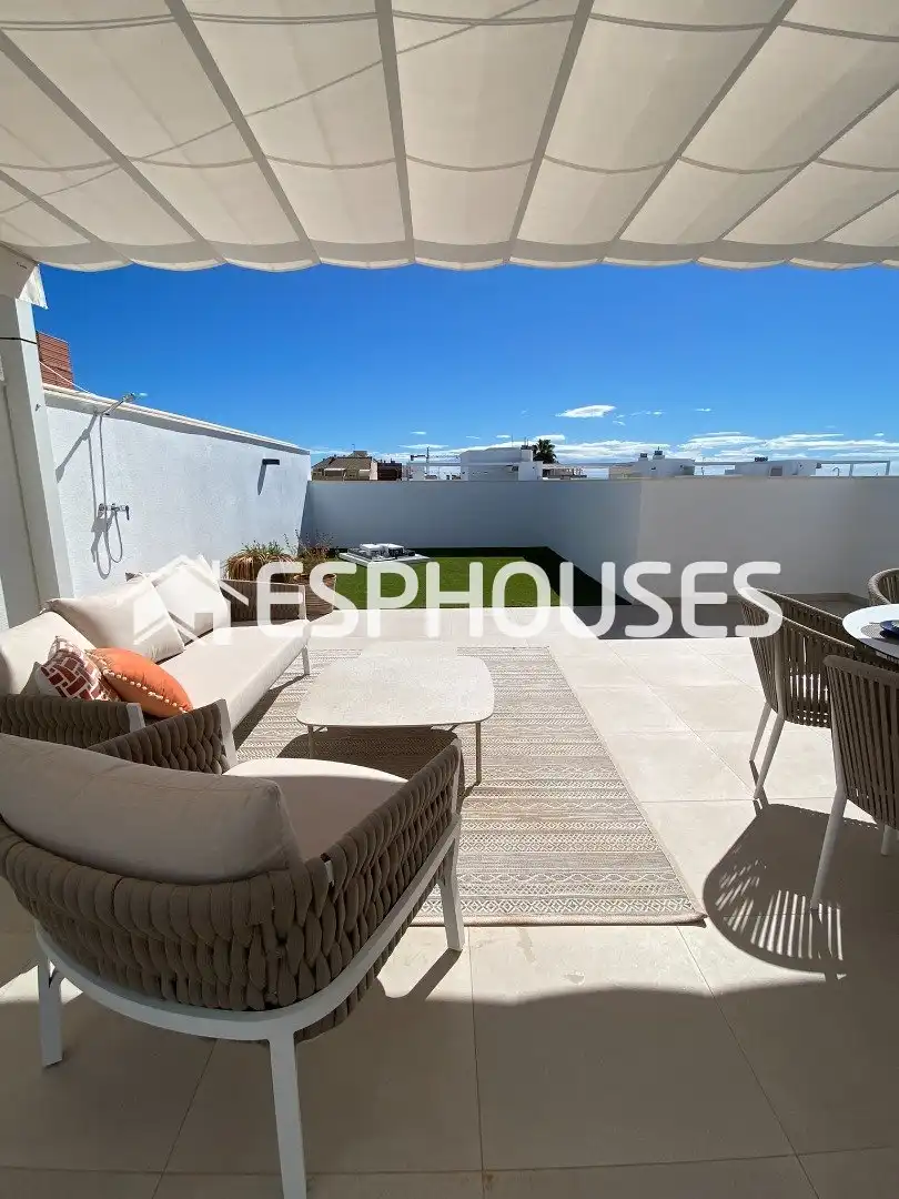 Terraza de Ático en venta en Pilar de la Horadada con Aire acondicionado, Terraza y Balcón