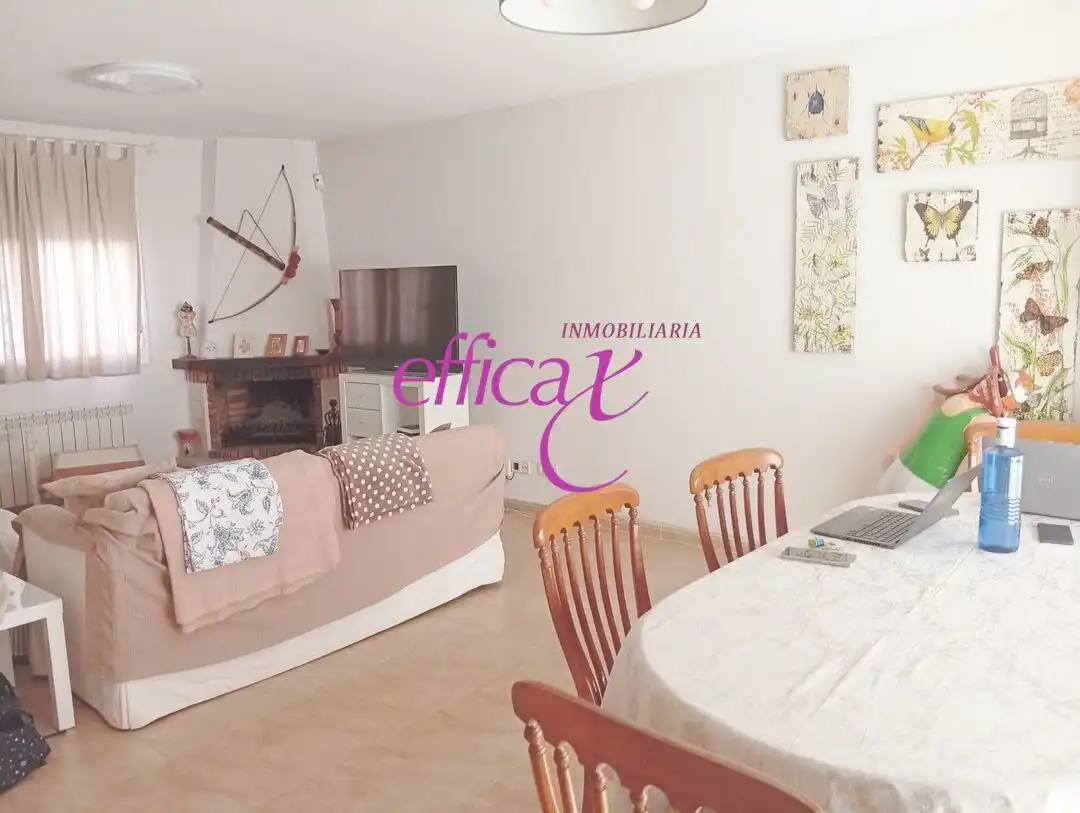 Living room of Houses for sale in Santo Domingo-Caudilla  with Heating