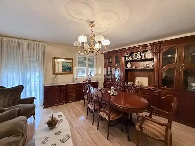 Comedor de Piso en venta en Madrid con Calefacción