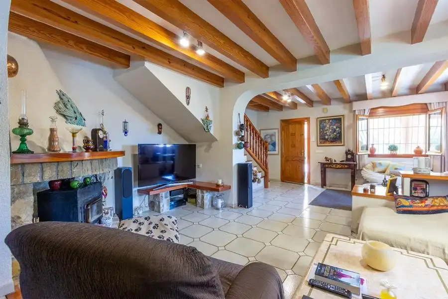 Sala d'estar de Casa o xalet en venda en Finestrat amb Jardí privat, Terrassa i Traster