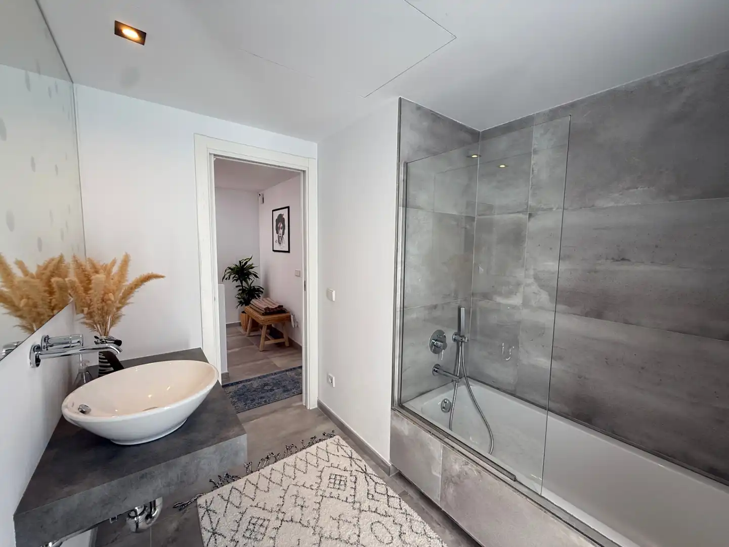 Bathroom of Houses for sale in Santa Eulària des Riu  with Air Conditioner, Heating and Terrace