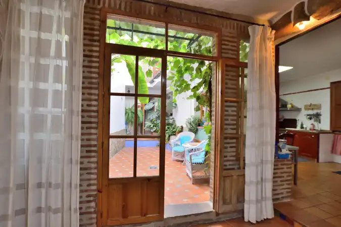 Casa adosada en venta en Benaoján con Calefacción, Terraza y Jacuzzi