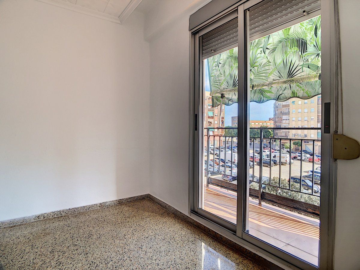 Bedroom of Flat for sale in Paterna  with Terrace and Balcony