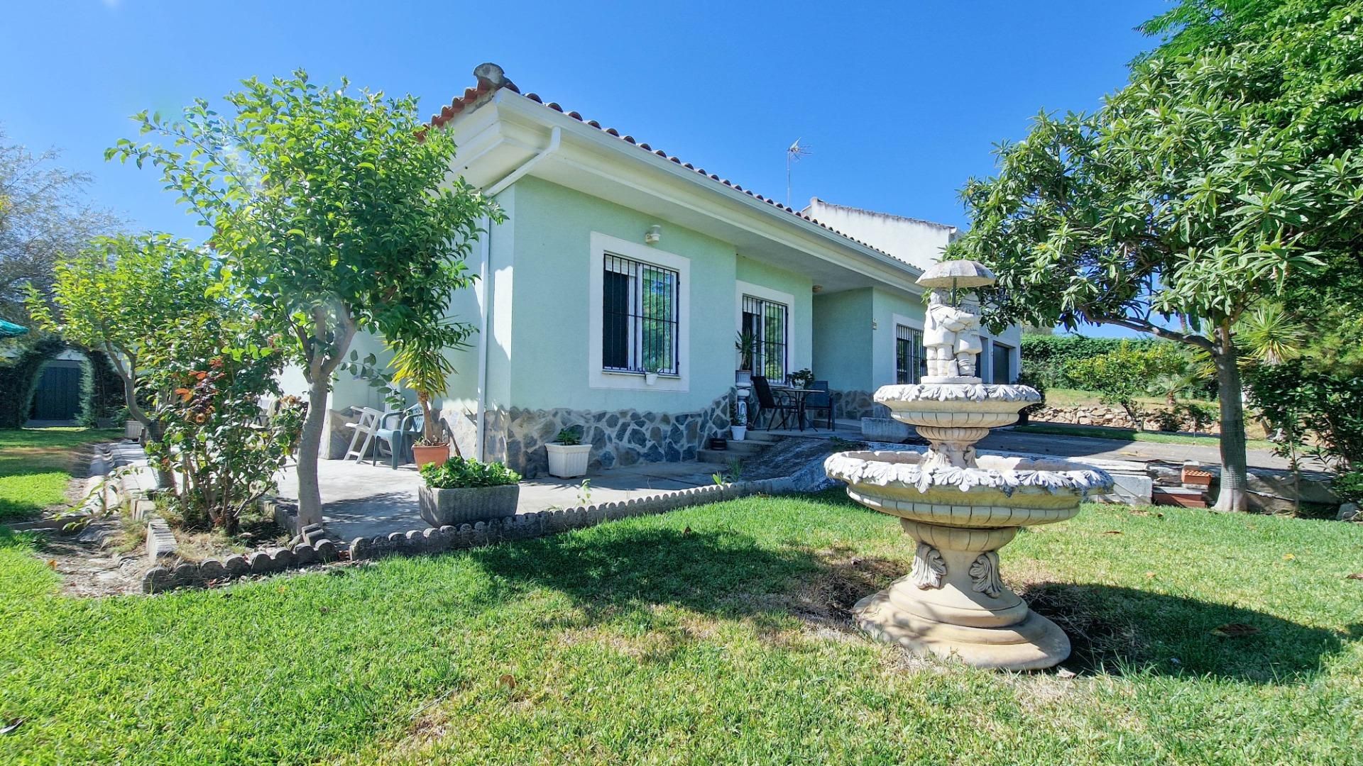 Casa o chalet en venta en Calle MENOR, Carretera de Sevilla - Los Montitos