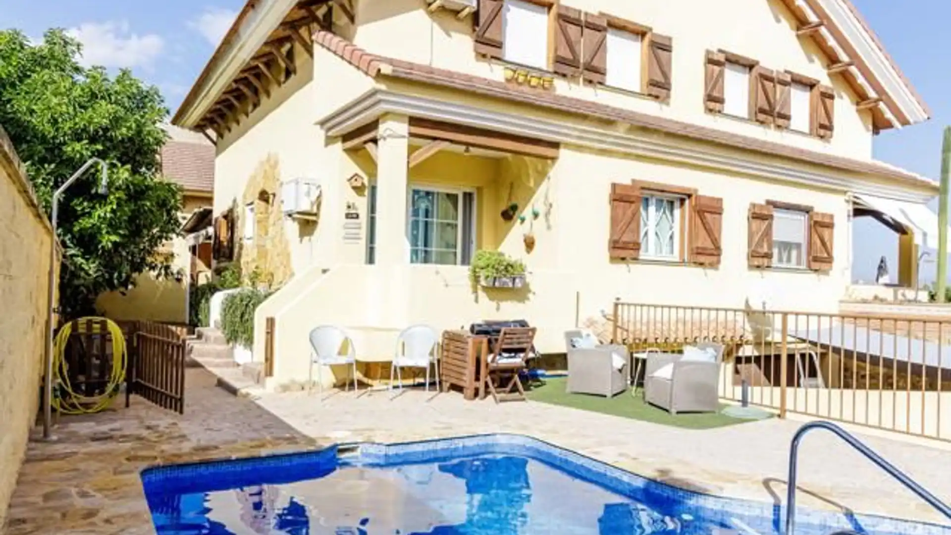 Swimming pool of Single-family semi-detached for sale in Alhaurín de la Torre  with Air Conditioner, Private garden and Terrace