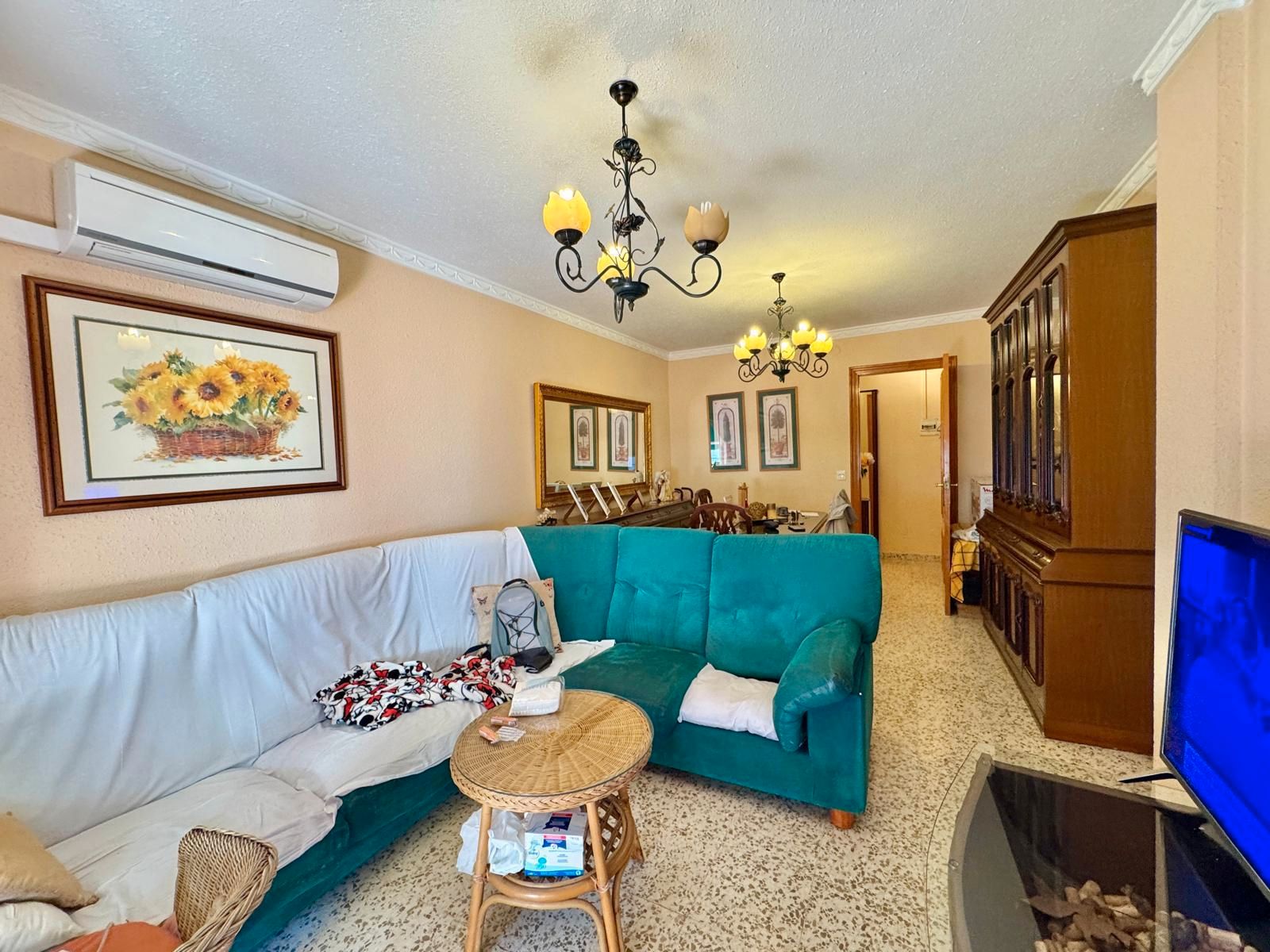 Living room of Flat for sale in Benalmádena  with Air Conditioner, Terrace and Furnished